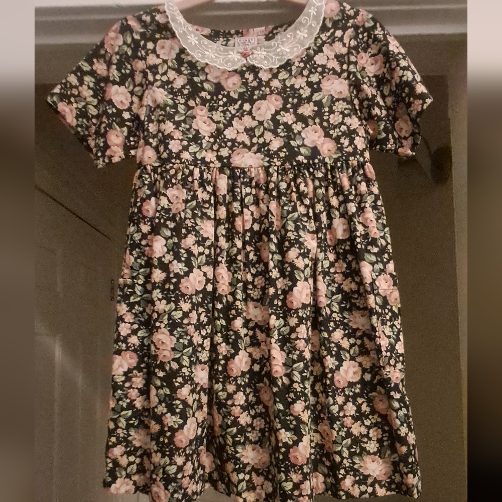 FIFO (First In First Out) Vintage Girls Dress